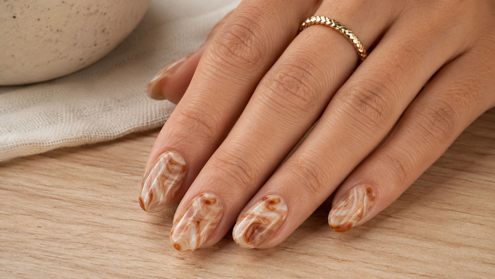 Cinnamon Swirl Marble Nails Art Design